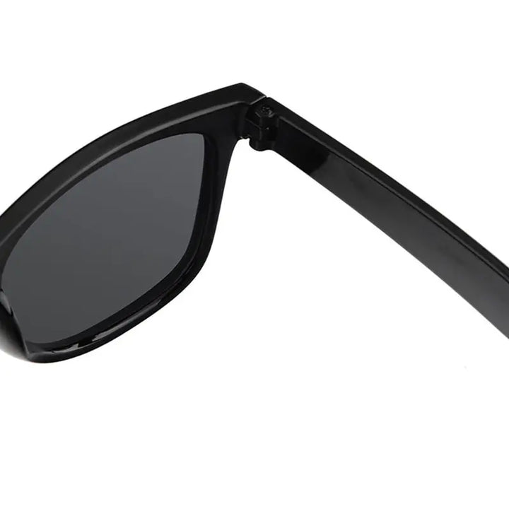 Classic Oval UV400 Sunglasses Unisex by Glazzy