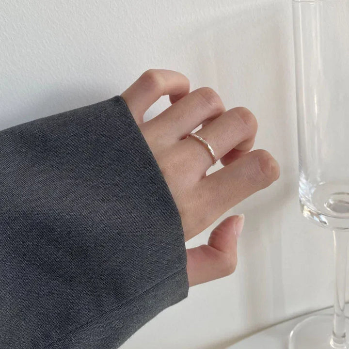 925 Silver Minimalist Ring Geometric Round Design