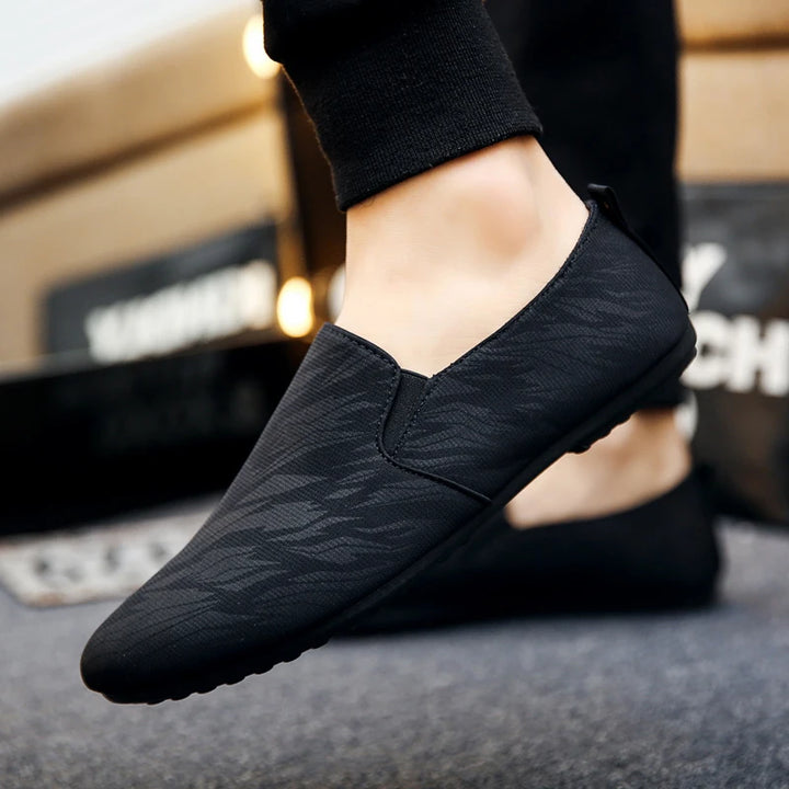 Men’s Flat-Bottomed Canvas Sports Shoes