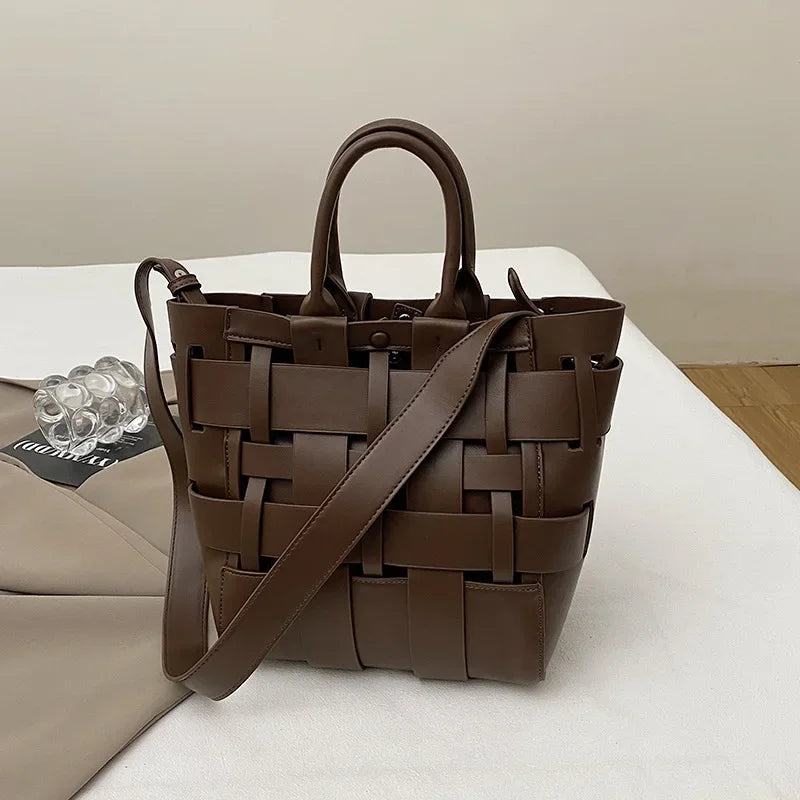 Woven Shoulder Bag Elegant Women’s Tote